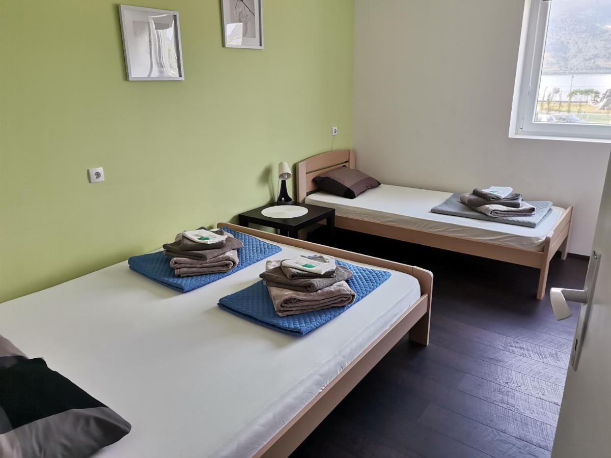 Apartman Terassa دونيي ميلانوفاتس المظهر الخارجي الصورة