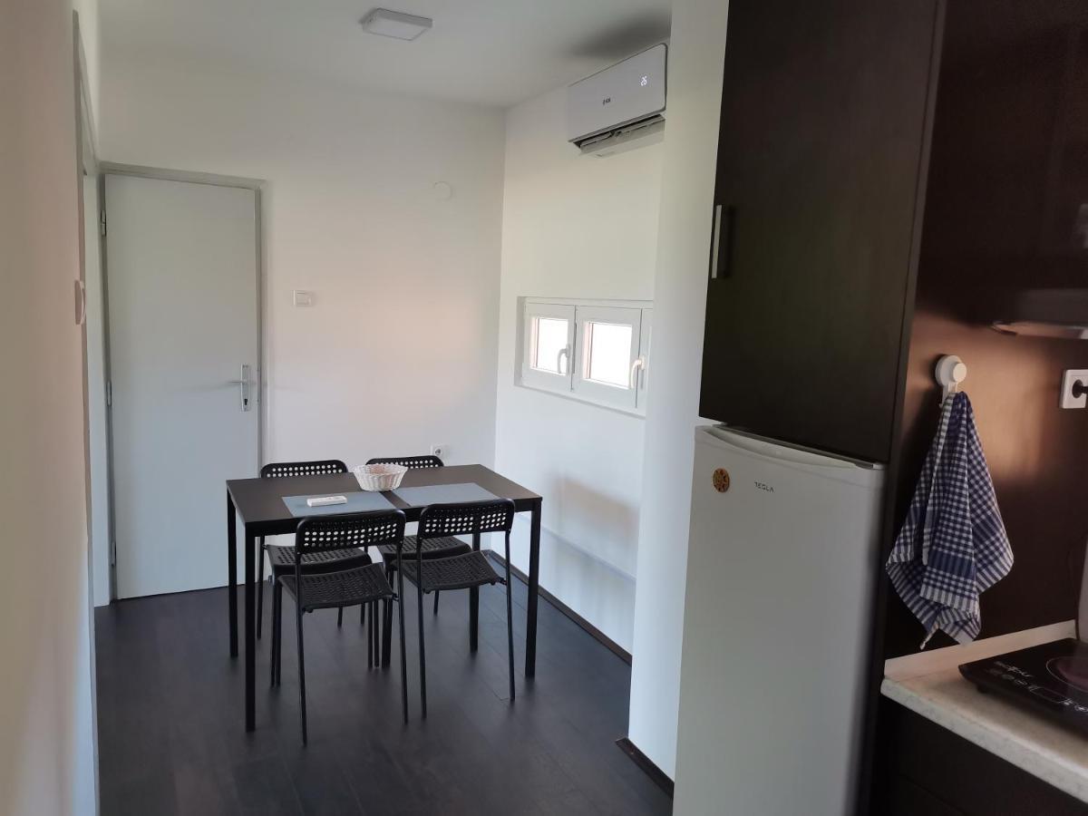 Apartman Terassa دونيي ميلانوفاتس المظهر الخارجي الصورة