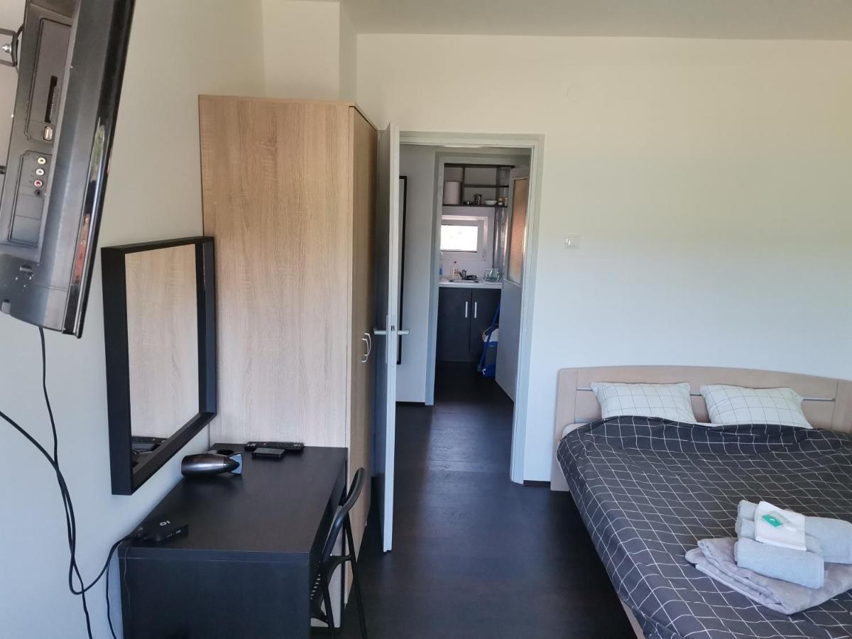 Apartman Terassa دونيي ميلانوفاتس المظهر الخارجي الصورة